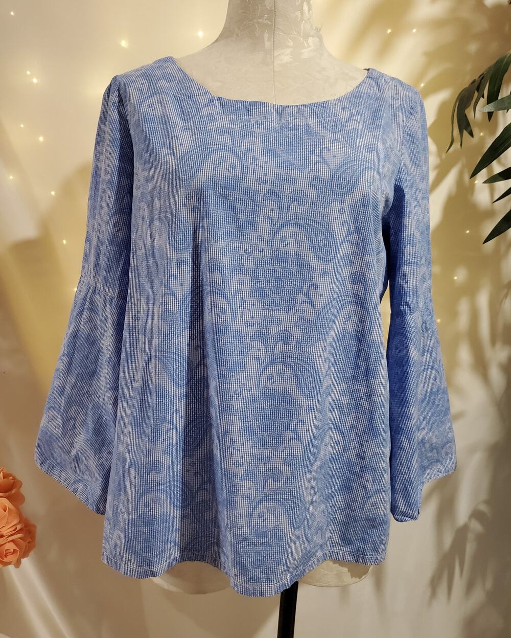 J. McLaughlin Coretta Blue Paisley Bell Sleeve Light Boat Neck Top Womens Size M